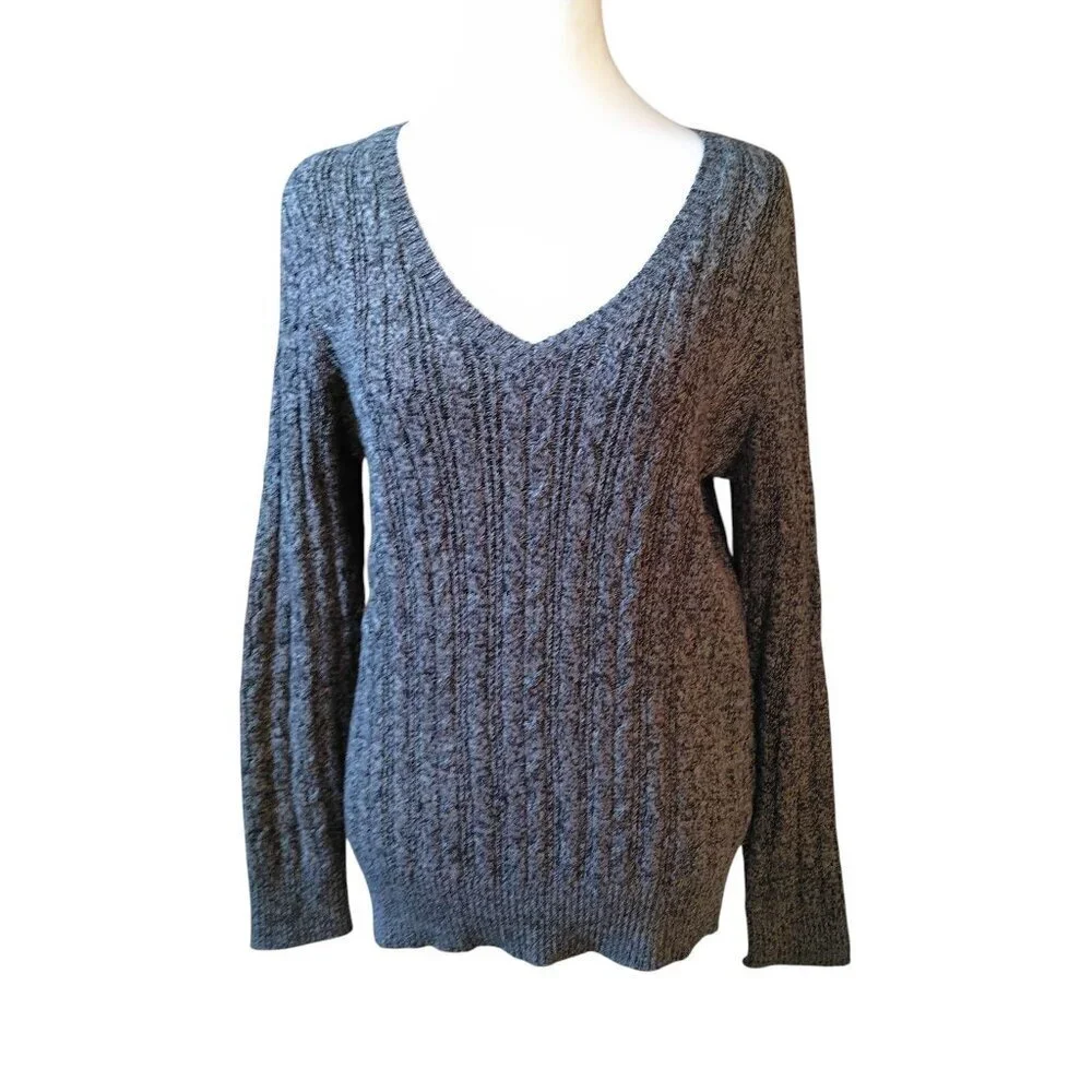 St. John's Bay Size Large Long Sleeve V-Neck Cable Knit Pullover Sweater Gray